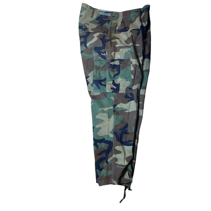 US Military Woodland BDU Combat Camouflage Trousers (Size: Med-Regular)