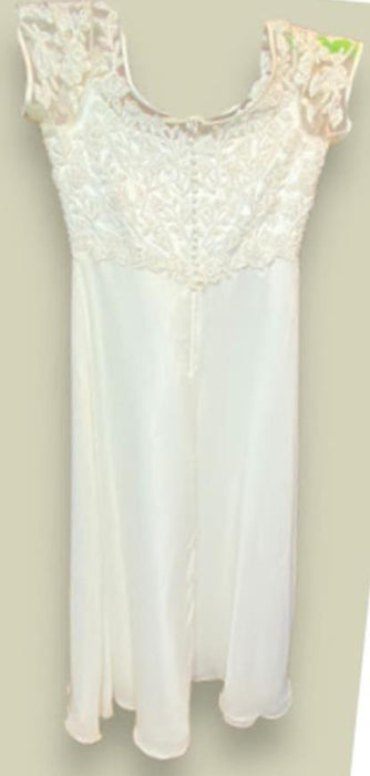 Alfred Angelo Women's Plus Size Wedding Dress Sheer Top Layer Cream (Size: 20)