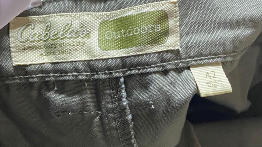 Cabela's Men's Casual 6-Pocket Tail Cargo Shorts Olive Green (Size: 42 x 5) NWT