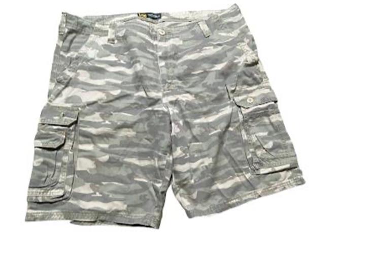 Lee Men's Cargo Camouflage Shorts Green (Size: 42 x 12)