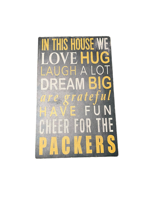 Green Bay Packers NFL In This House NFL Wall Plaque (Size: 11in x 19in)