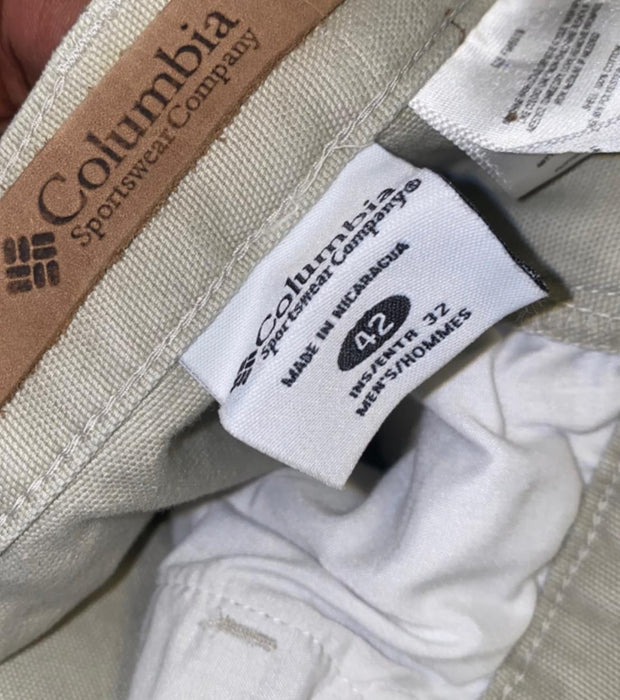 Columbia River Men's Lodge Fishtail Cargo Pants Beige (Size 42 x 32) NWT!