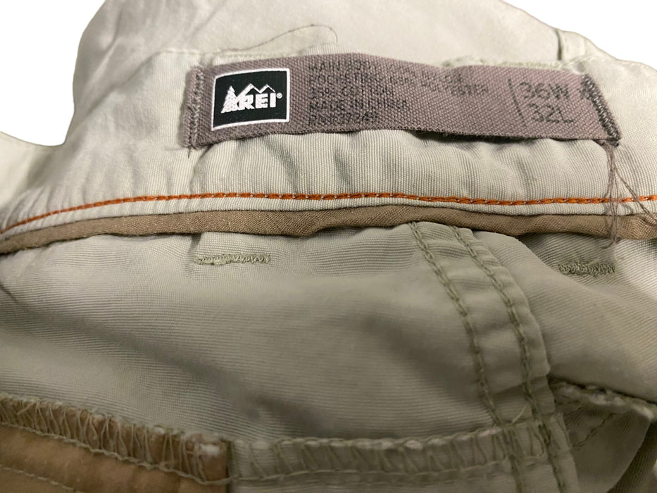 REI Men's Belted Outdoor Nylon Pants Beige (Size: 36 x 32)