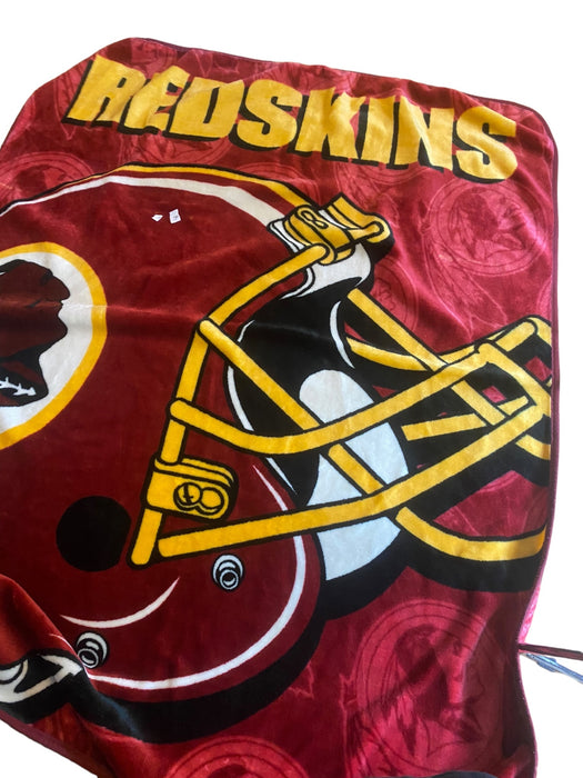 Washington Redskins NFL Plush Throw Blanket Team Helmet Red (Size: 50 x 60)