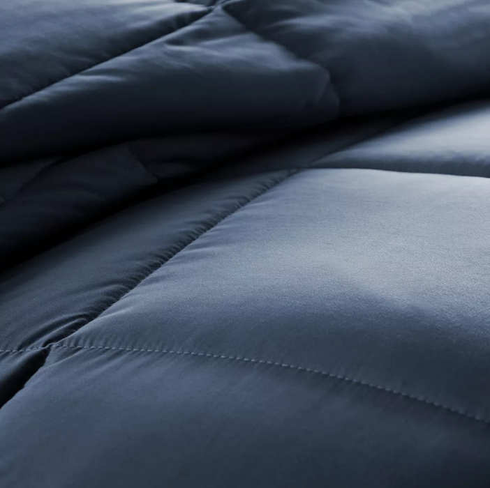 Beckham Hotel Collection Goose Down Alternative Comforter Navy (Size:Full/Queen)