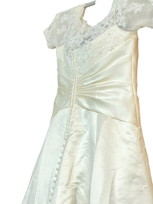 Unforgettable Women's Plus Size Wedding Dress w/ Royal Length Train (Size: 24)