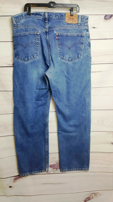 Levi's  505 Regular Fit  Medium Wash Big & Tall (Size 42 x 32)