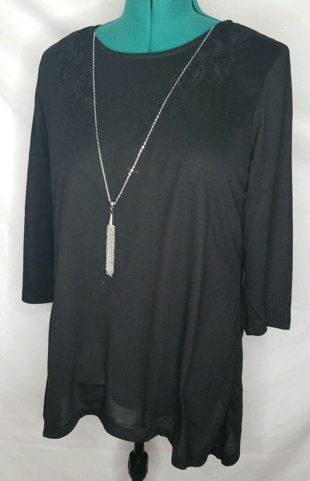 Karen Brooks Black Lace Front 3/4 Sleeve Top w/ Silver Necklace (Size: 1X)