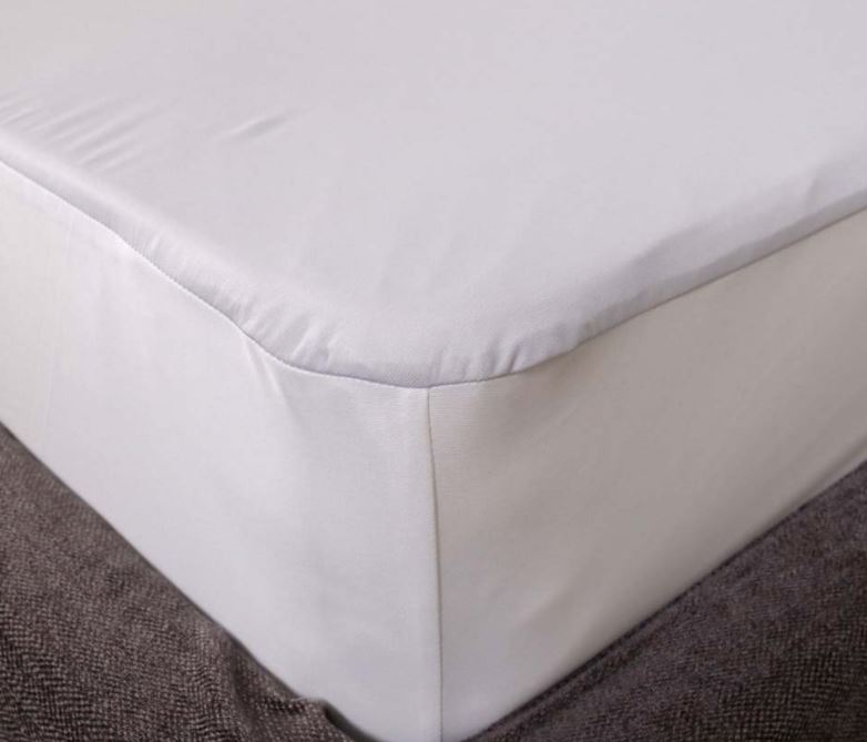 MLILY Polyester Knit Fabric Waterproof Mattress Protector (Sz: King, Full, Twin)