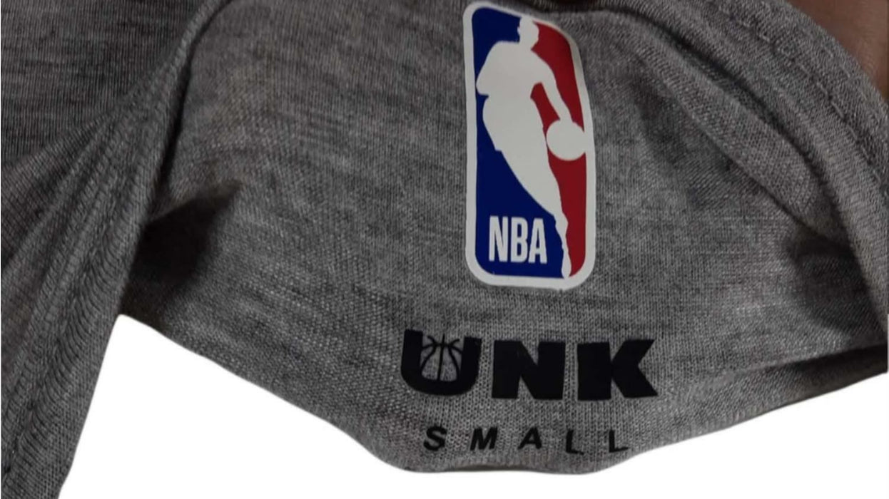 NBA Unk Women's Gray New York Knicks Fitted Top (Size: S) BA032336081