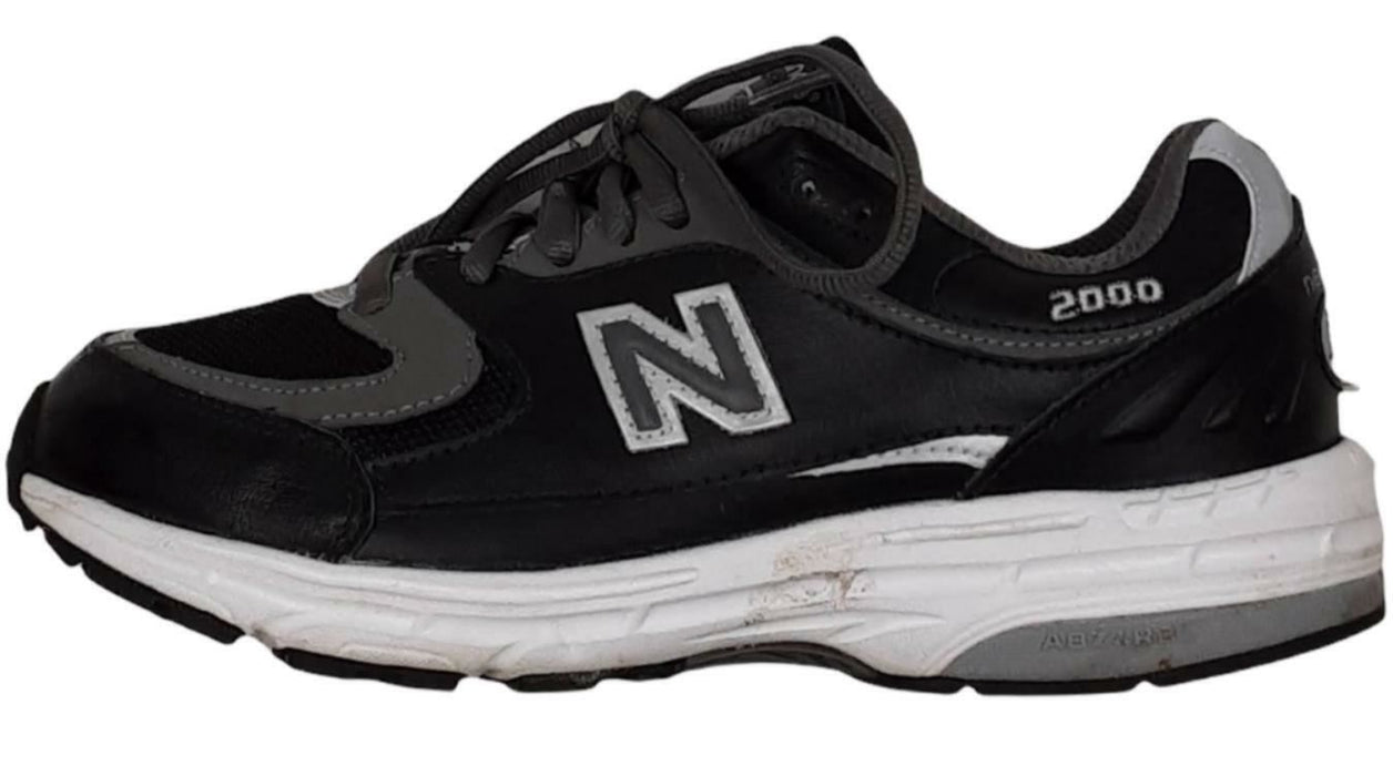 New Balance 2000 Black Fashion Sneaker Youth (Size: 5.5) K2000BG