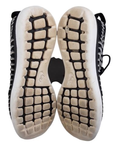 Nike Roshe Two Flyknit Black White Running Shoes Women's (Size: 5) 844929-001