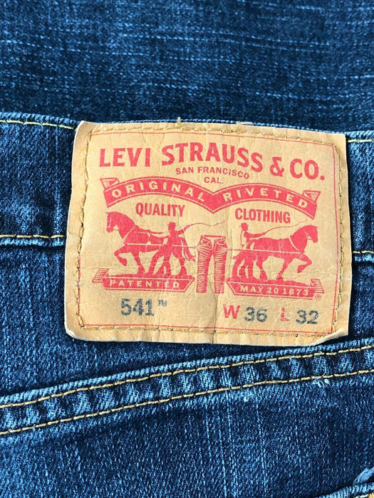 Levi's 541 Regular Fit Dark Blue Stretch Jeans (Sizes: 36 X 32) 181810025