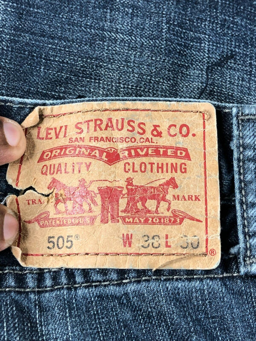 Levi's 505 Regular Fit Dark Wash Blue Jeans Men's (Size: 38 x 30) 5050267