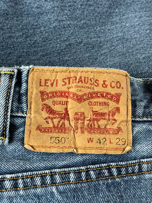 Levi's 550 Relaxed Straight Fit Med Wash Jeans Men's (Size: 40 x 28) 5504886