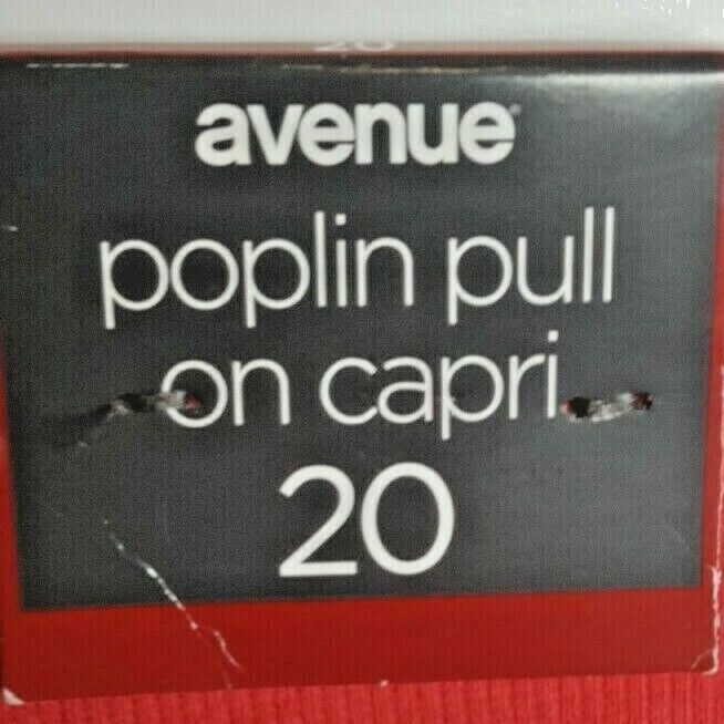 Avenue Plus Size | Samon Poplin Pull On Capri's (Size: 20) New!