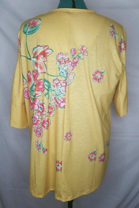 Avenue Yellow Floral Glitter 3/4 Sleeve V-Neck Top (Plus Size: 18/20)