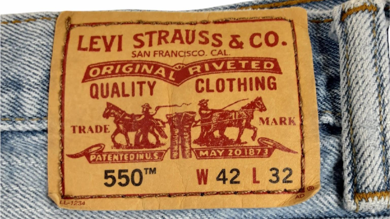 Levi's 550 Relaxed Fit Jeans Men's Light Wash Blue (Size: 42 x 32) 5504834