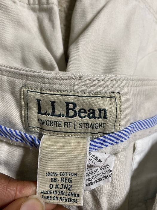 L.L Bean Women's Favorite Fit Flat Front Shorts Beige (Size: 18R)