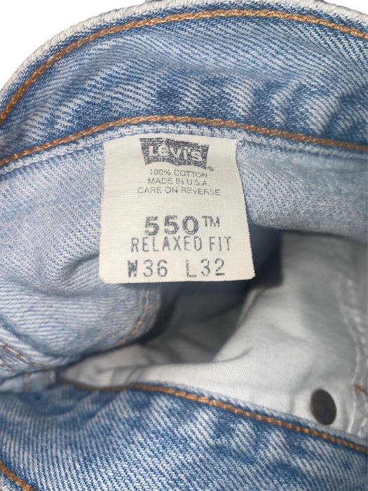 Levi's 550 Men's Relaxed Fit Light Wash Blue Jeans (Size: 36 x 32)