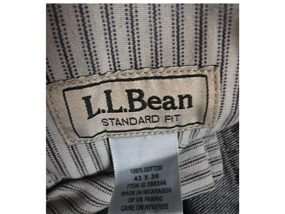 L.L. Bean Standard Fit Men's Medium Wash Jeans Blue (Big & Tall: 42 x 30)