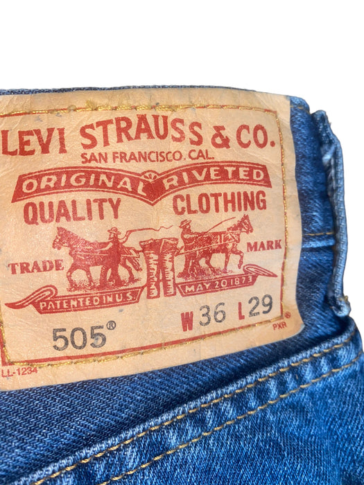 Levi's 505 Men's Regular Fit Medium Wash Jeans Blue (Size: 36 x 29)