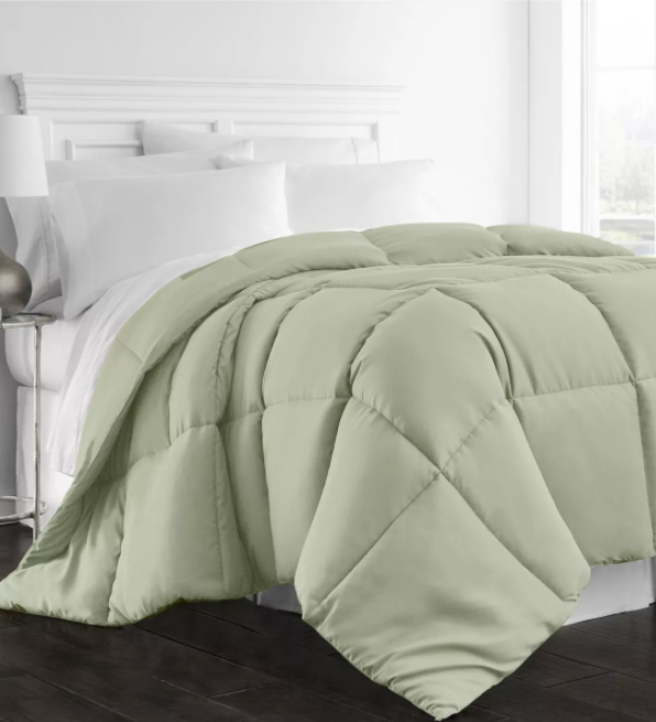 Beckham Hotel Collection Goose Down Comforter Pale Green (Size:Twin/Twin XL )